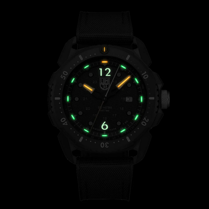 LUMINOX ICE-SAR 1050 Series LM1052 Luminox