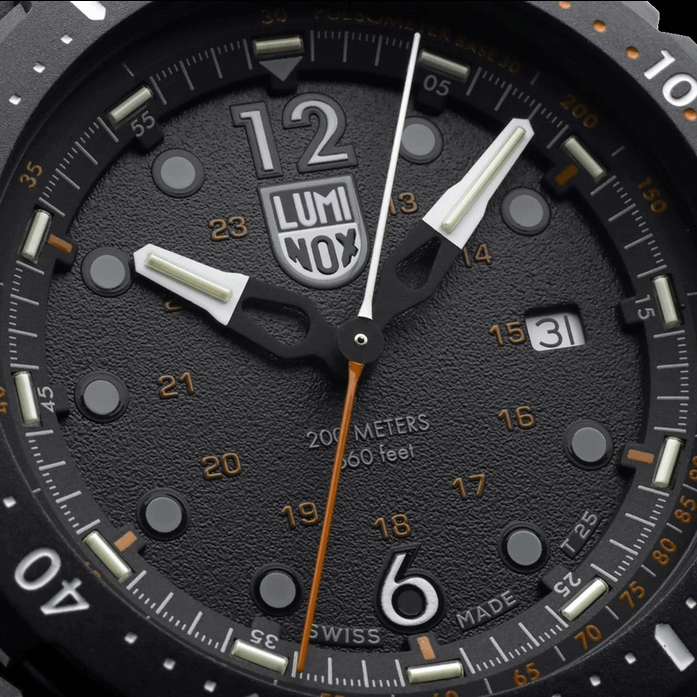LUMINOX ICE-SAR 1050 Series LM1052 Luminox