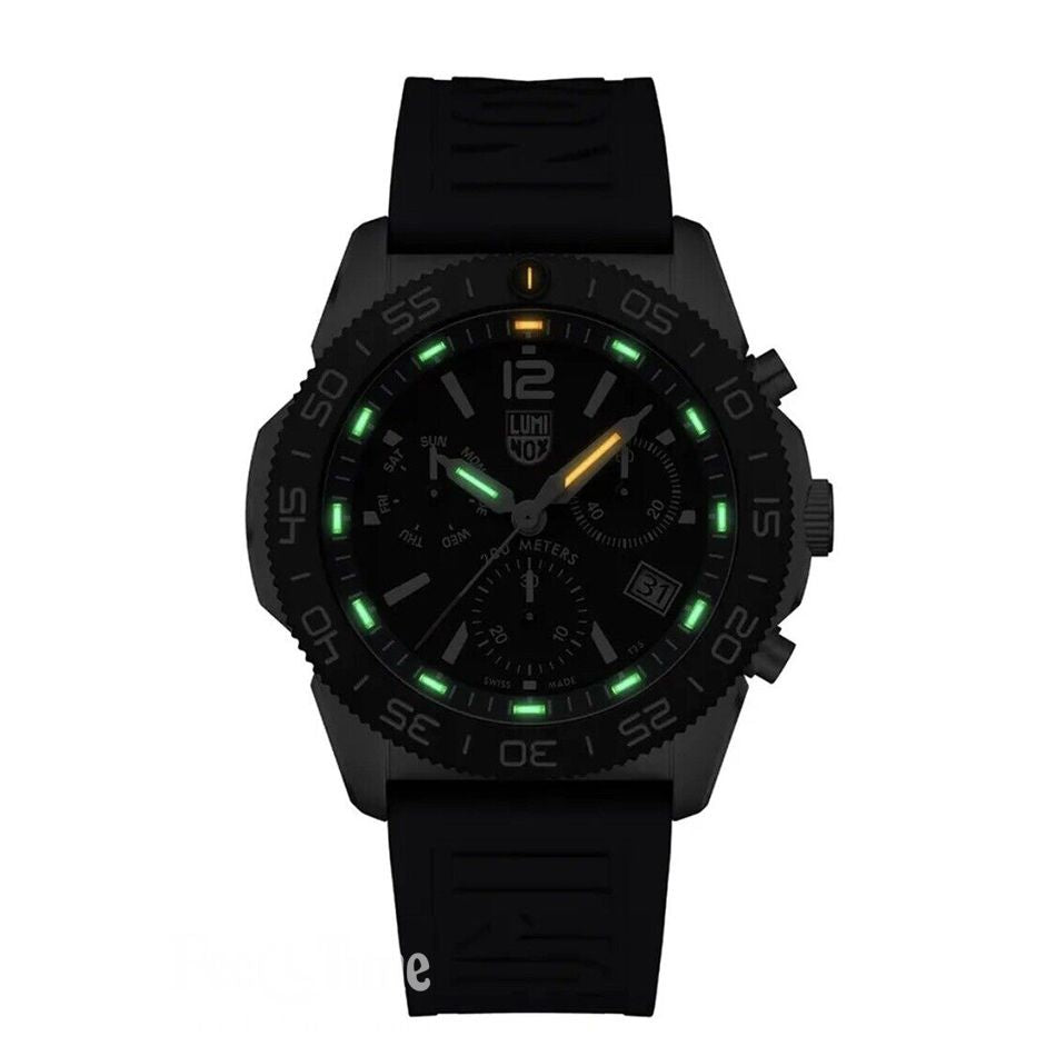 Luminox Pacific Diver Chronograph Series 3143 Luminox