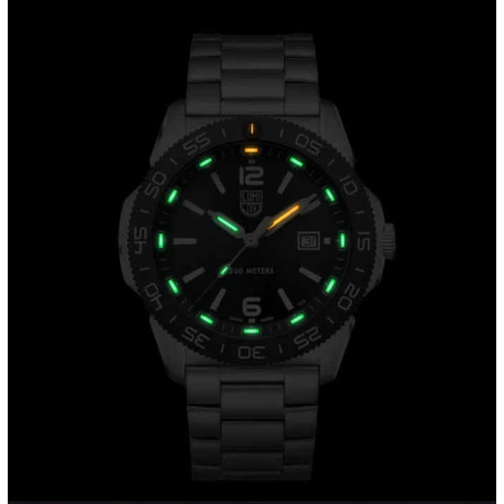 Luminox Pacific Diver Series 3137 Luminox